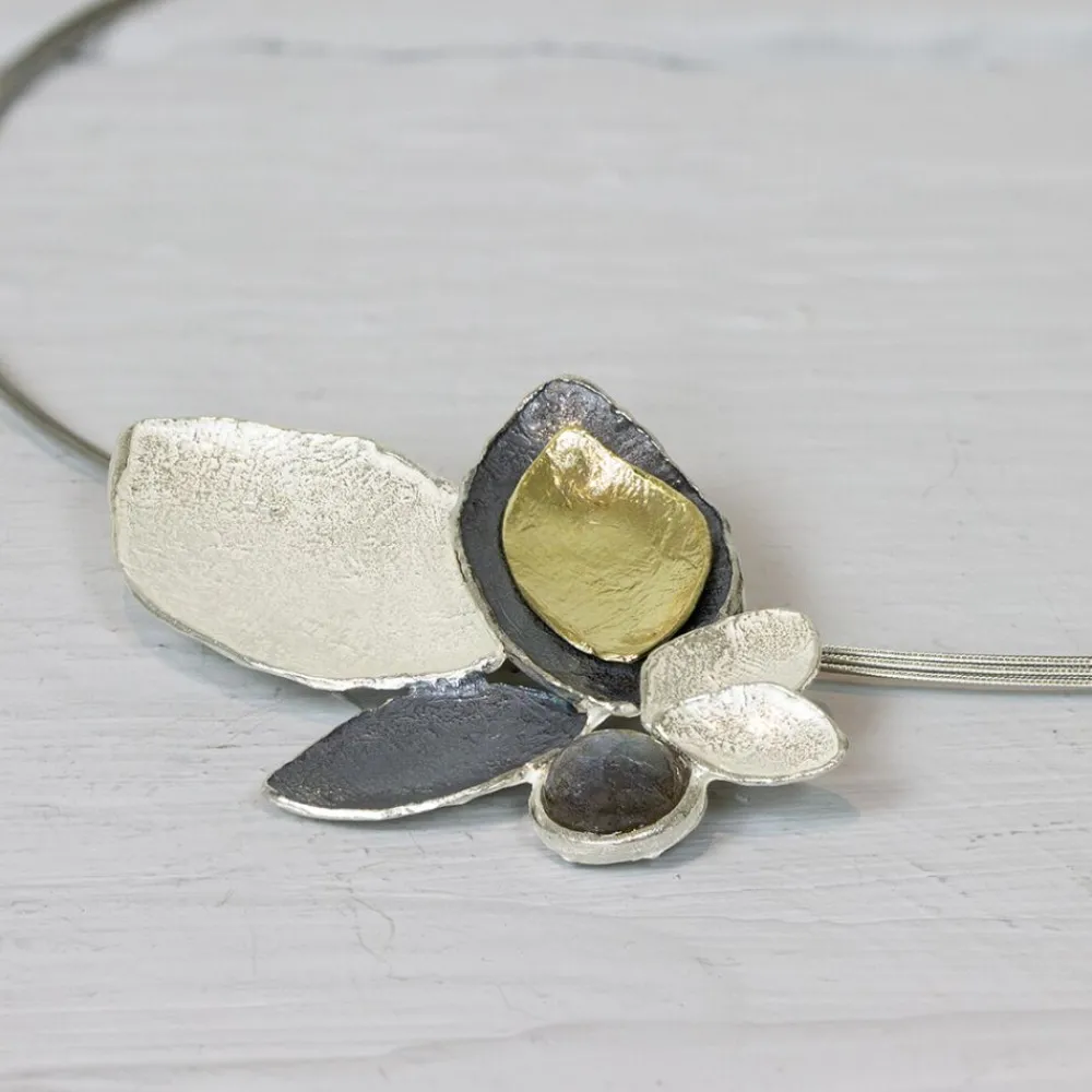 Jéh Jewels Touch Of Gold | Edelsteine-Anhänger Blattform dreifarbig + Labradorit