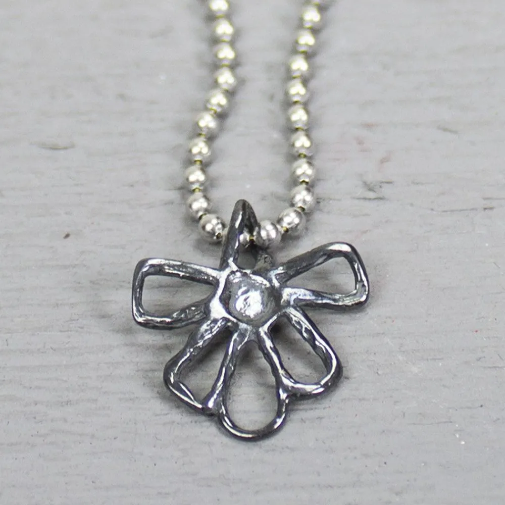 Jéh Jewels Icons-Anhänger Blume Silber Oxy