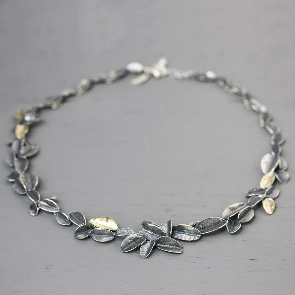 Jéh Jewels Touch Of Gold-Halskette Silber Oxy und vergoldete Blütenblätter